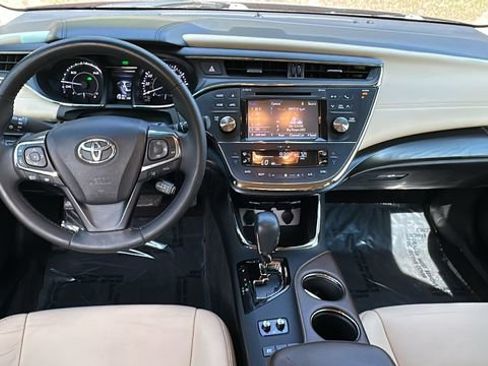 Used 2017 Toyota Avalon XLE Plus FWD image 22