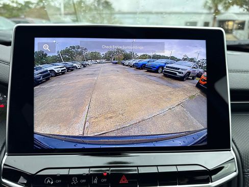 New 2026 Jeep Compass Latitude AWD/4WD image 22