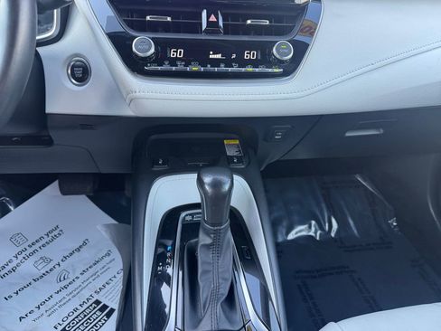 Used 2023 Toyota Corolla XSE FWD image 11