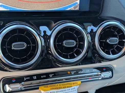 New 2026 Mercedes-Benz GLA 250 image 18