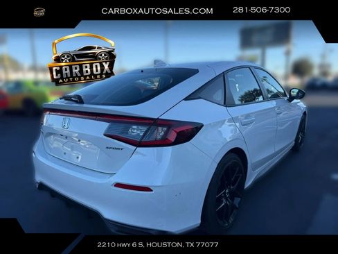 Used 2024 Honda Civic Sport image 5