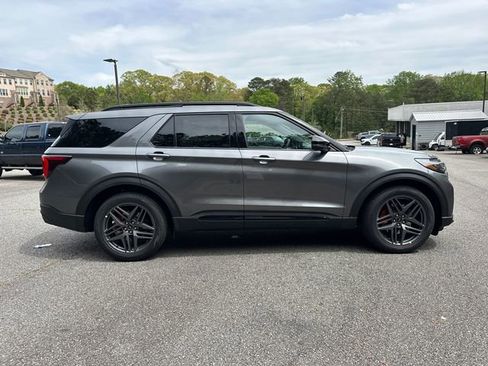 New 2026 Ford Explorer ST image 8