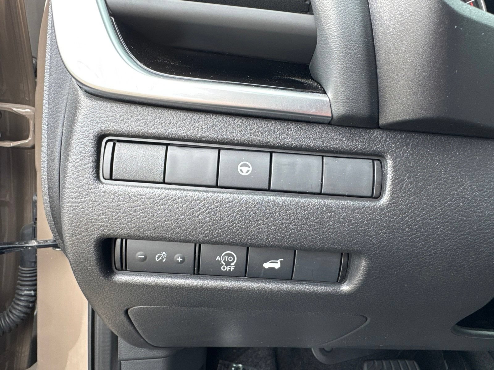 Certified 2025 Nissan Rogue SV AWD/4WD image 28