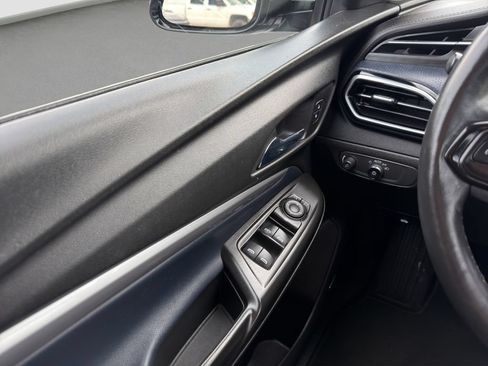 Used 2022 Chevrolet Bolt EUV Premier w/ Launch Edition FWD image 12
