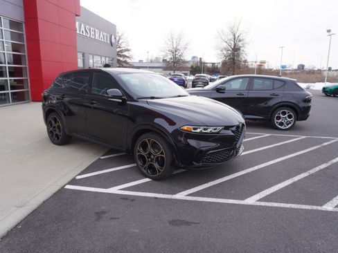 New 2025 Alfa Romeo Tonale image 5