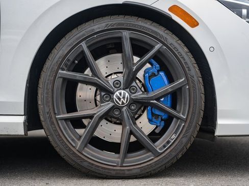 Used 2023 Volkswagen Golf 20th Anniversary Edition image 22