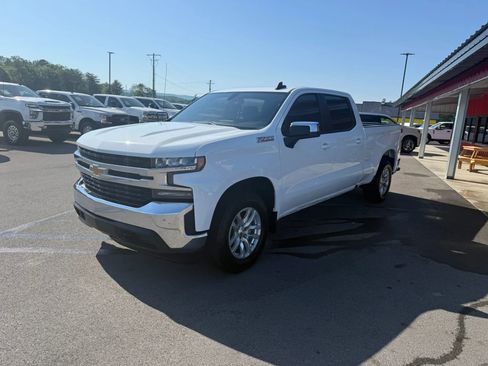 Used 2020 Chevrolet Silverado 1500 LT w/ Z71 Off-Road Package AWD/4WD image 2