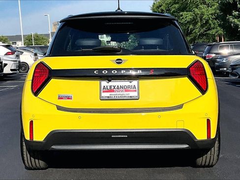 Used 2025 MINI Cooper S FWD image 4