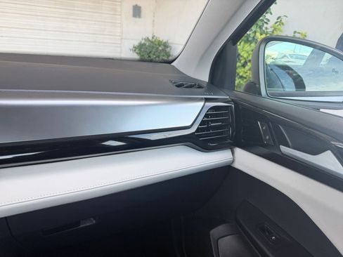 Used 2025 Volkswagen Taos S image 35