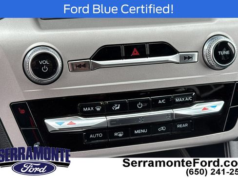 Used 2023 Ford Explorer XLT w/ Equipment Group 202A RWD image 24