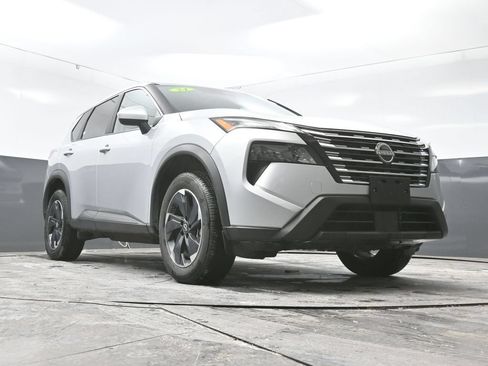 Used 2024 Nissan Rogue SV AWD/4WD image 50