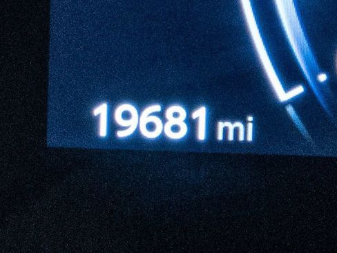 Used 2023 Toyota Corolla Cross XLE w/ Convenience Package image 25