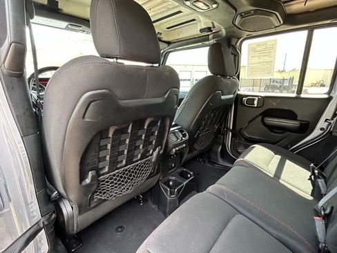 Used 2020 Jeep Wrangler Unlimited Rubicon AWD/4WD image 18