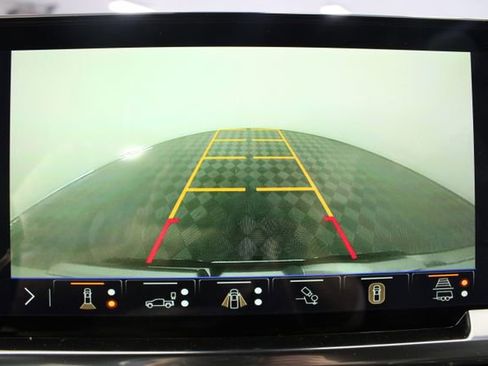 New 2026 GMC Sierra 1500 SLT image 3