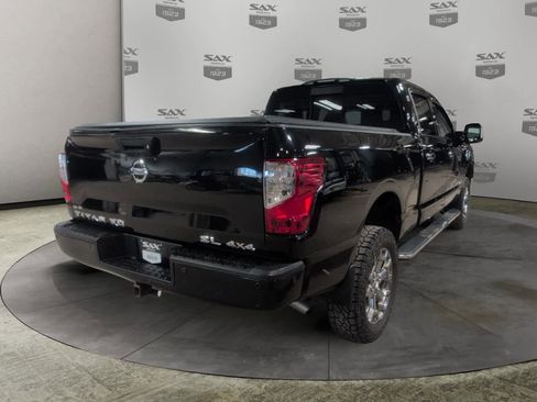 Used 2018 Nissan Titan SL w/ Chrome Package AWD/4WD image 5