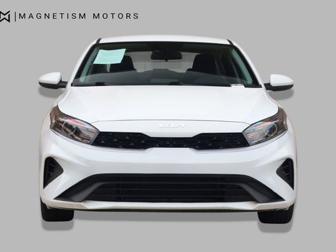 Used 2024 Kia Forte LXS FWD image 5