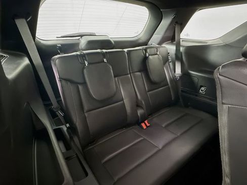 Used 2020 Ford Explorer XLT w/ Equipment Group 202A image 25