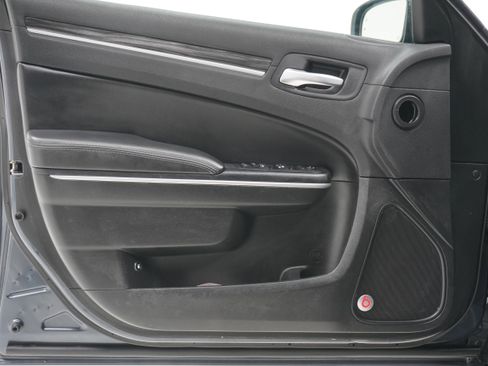 Used 2018 Chrysler 300 S w/ 300S Premium Group image 13