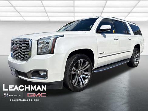 Used 2019 GMC Yukon XL Denali w/ Open Road Package AWD/4WD image 8