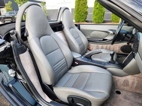 Used 2002 Porsche Boxster RWD image 8