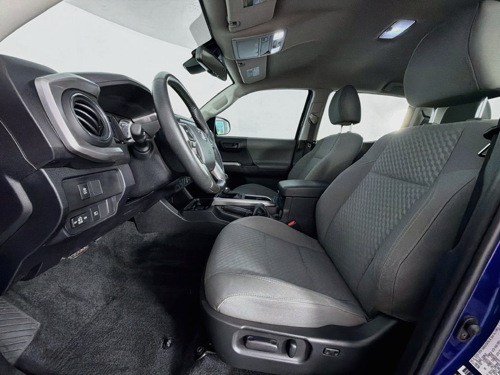 Used 2023 Toyota Tacoma SR5 w/ Technology Package AWD/4WD image 12