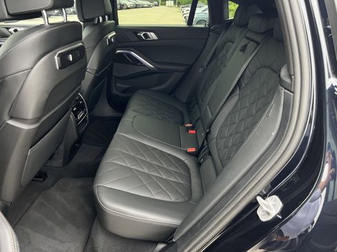 Used 2025 BMW X6 xDrive40i image 25