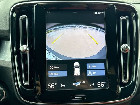 Used 2019 Volvo XC40 T5 Momentum AWD/4WD image 19