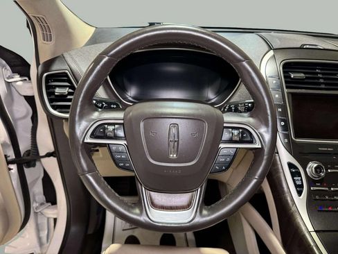 Used 2019 Lincoln Nautilus Reserve w/ Class II Trailer Tow Package AWD/4WD image 22