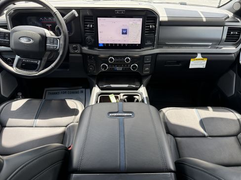 Certified 2025 Ford F250 Platinum w/ FX4 Off-Road Package image 12