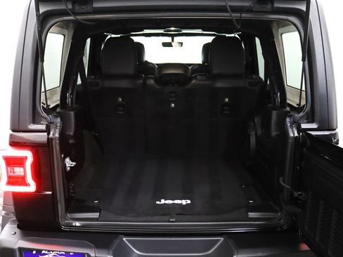 Used 2018 Jeep Wrangler Unlimited Rubicon AWD/4WD image 30