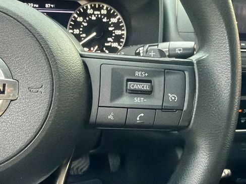 Used 2021 Nissan Rogue S FWD image 20