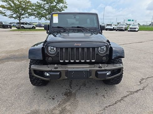 Used 2016 Jeep Wrangler Unlimited Sahara AWD/4WD image 2