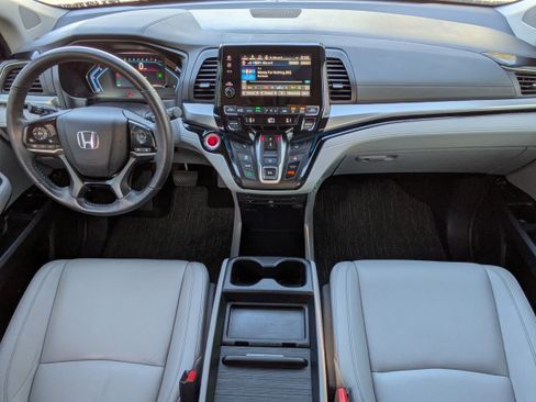 Certified 2024 Honda Odyssey Touring image 21