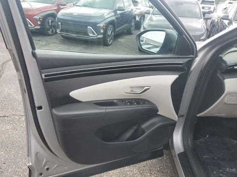 Used 2022 Hyundai Tucson Blue AWD/4WD image 19