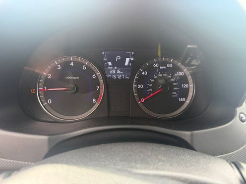 Used 2013 Hyundai Accent SE FWD image 12