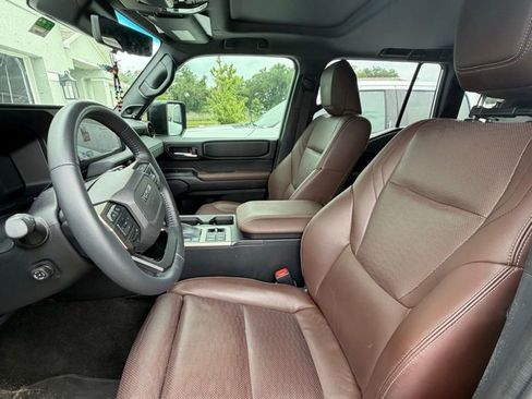 Used 2025 Toyota Land Cruiser w/ Premium Package AWD/4WD image 4