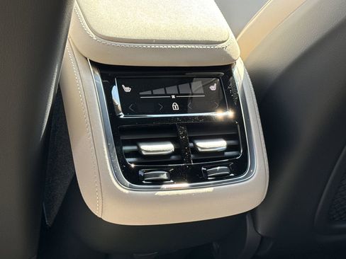 New 2026 Volvo XC90 B6 Plus AWD/4WD image 17