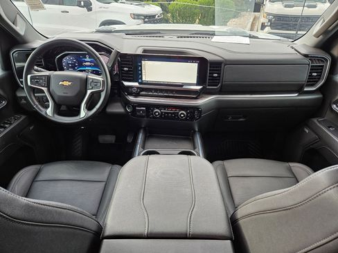 Used 2024 Chevrolet Silverado 3500 LTZ w/ LTZ Convenience Package AWD/4WD image 28