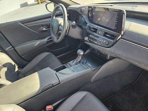 Used 2022 Lexus ES 300h w/ Premium Package FWD image 11
