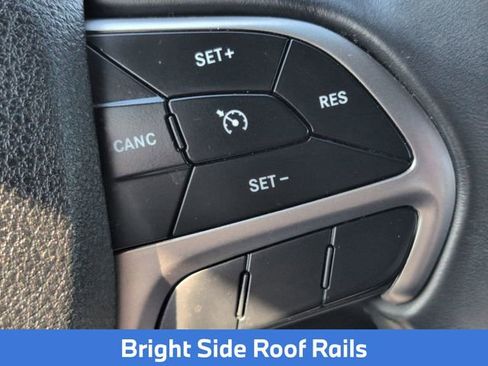 Used 2018 Jeep Grand Cherokee Laredo image 20