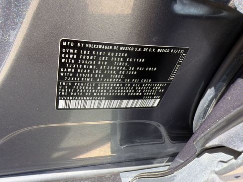 Used 2022 Volkswagen Tiguan SE FWD image 28