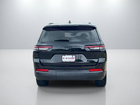 Used 2024 Jeep Grand Cherokee L Altitude AWD/4WD image 6