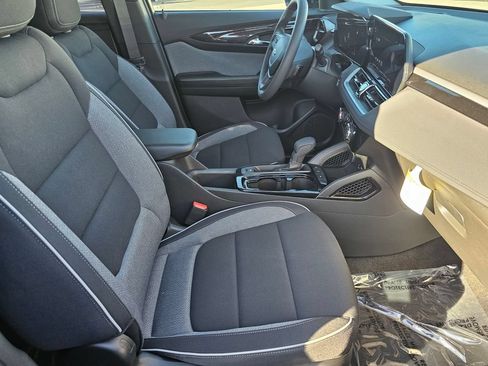 New 2026 Chevrolet TrailBlazer LT w/ Midnight Edition FWD image 10