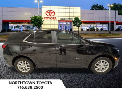 Used 2024 Chevrolet Equinox LT image 3