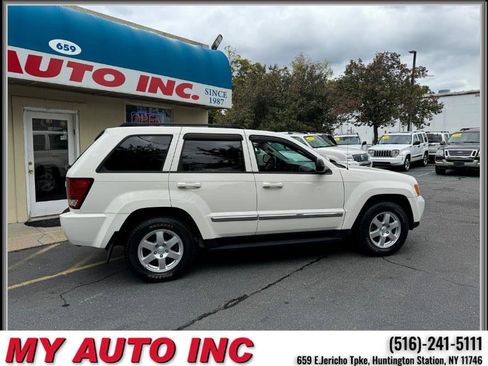 Used 2010 Jeep Grand Cherokee Laredo image 3