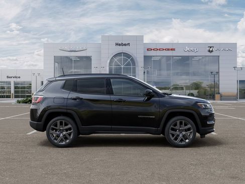 New 2026 Jeep Compass Latitude AWD/4WD image 21