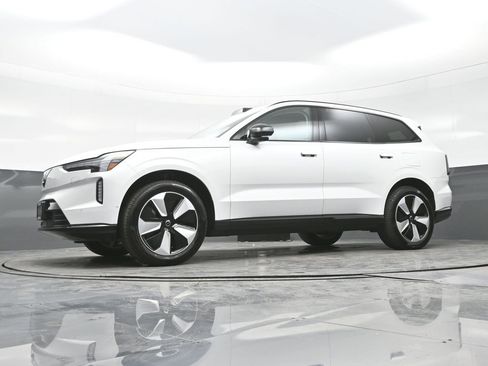 Used 2025 Volvo EX90 Plus image 23