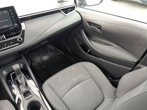 Used 2022 Toyota Corolla LE image 15