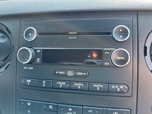 Used 2016 Ford F550 2WD Regular Cab Super Duty image 30