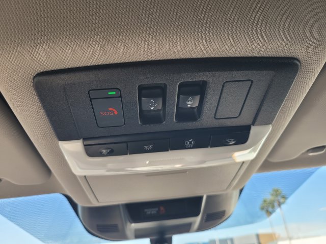 Used 2023 Nissan Rogue SV w/ SV Premium Package AWD/4WD image 23